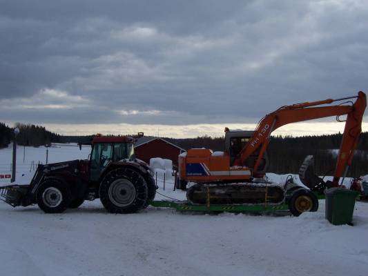 mx ja fh
kaivurin siirtoa.
Avainsanat: case mx fiat-hitachi