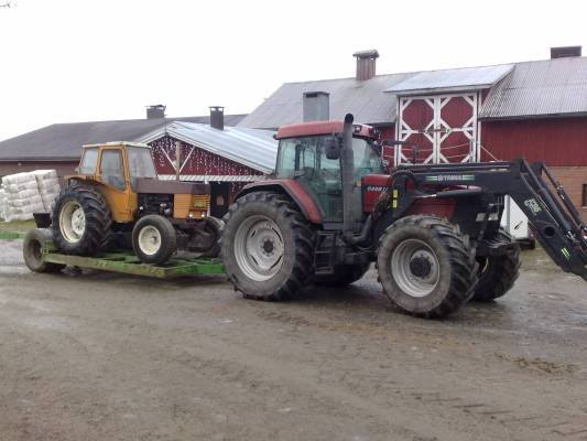 valmet 1102 & caseih mx 170
ja valmettia viedään
Avainsanat: valmet 1102 case mx 170