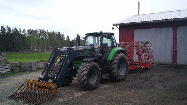 deutz-fahr 6180p ja väderstad 600t
Muokkausvärkki
Avainsanat: deutz väderstad