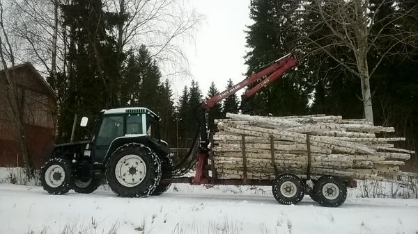 Koivuja laaniin koululla
Valmet 6300 ja patun paketti
Avainsanat: koivuja laaniin