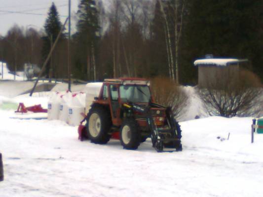 Fiatagri 70-90 ja Isme
Kaupan pihalla...
Avainsanat: Hamina Fiigu