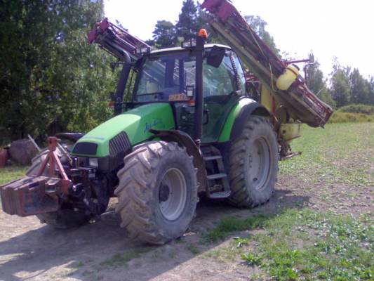 deutz fahr 110 ja hardi
ruiskutukset 2010
Avainsanat: ar