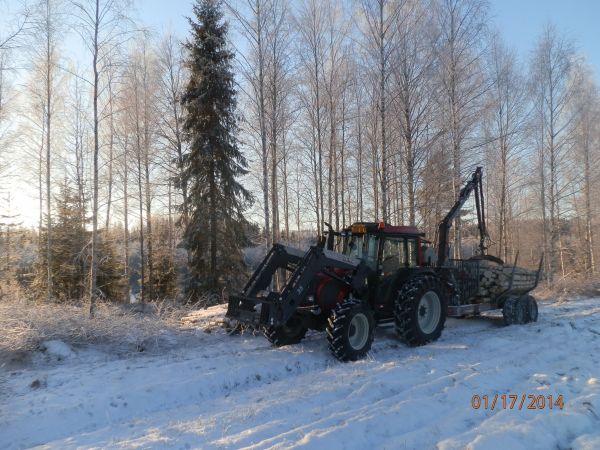 A92 ja nokat
Rankoja ajamassa, pakkasta 12 astetta, seuraavana päivänä näytti mittari miinus 26.. yli  miinus 15 en lähe enää rautoja käynnistelemään jos ei pakko ole, mites muut? 
