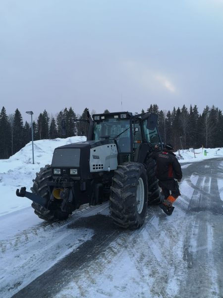 Valtra 8950
6000h ajettu sigma tuli vahvistukseksi
