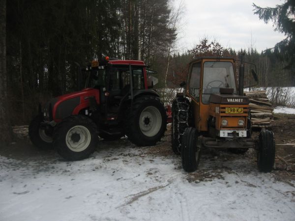 A92 ja 602
värit on erit muutenhan nuo on melkein samat
