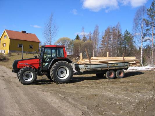 Valtravalmet 6400
665 lähti vaihtoon ja tommonen tuli tilalle. Piti heti vähän kenttäsirkkeliä pyöräyttää ja hyvin se pyörii tolla. Kun on tosta otettu vähän heppoja irti enemmän kun vakiona :D 
Avainsanat: valtravalmet 6400