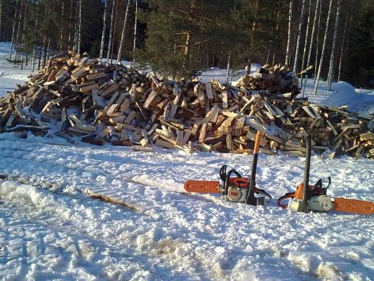 puun tekoa
Käsin tehty koko kasa.
Avainsanat: stihl 026 stihl ms230c