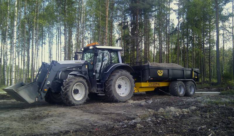 Valtra 141 & Multiva
Hiekan ajo
Avainsanat: valtra multiva 141 n