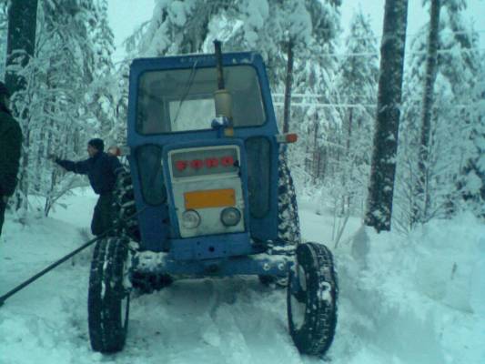 osa 2
foorti ja puhennu rengas
Avainsanat: ford 4000