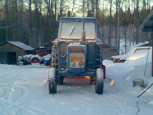 Ford 4000 eestä
Avainsanat: ford 4000 at