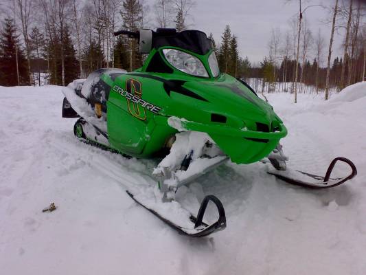 Arctic Cat Crossfire 600
tollanen peli...
Avainsanat: arctic cat 600 crossfire