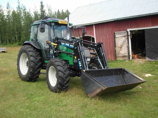 Valtra a-65 + isme 120
Vuosimallia 03 ja tunteja on kertynnä 718 h.

Avainsanat: valtra a65 isme