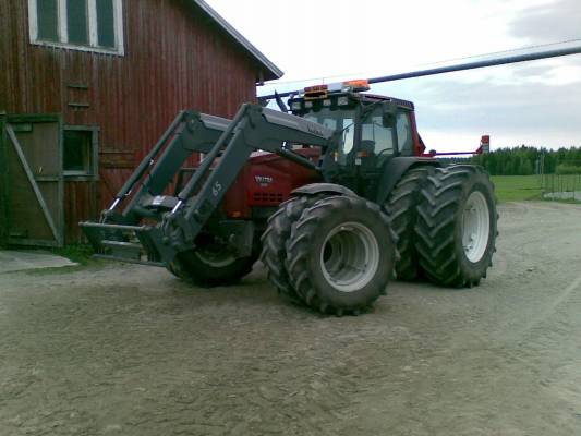 valtra
tämmeselläkin ajelin joskus
Avainsanat: valtra 8400 mega