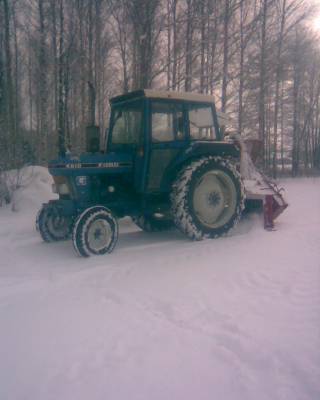 Ford 4610 ja esko225
