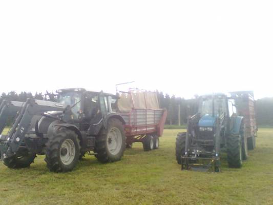 Valtra N101+jf7500 ja newholland ts100+tuhtim85
Virtasen teossa valmet 655 kotona
Avainsanat: valtra