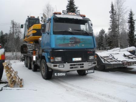 sm320 ja jcb160
lähdössä konetta viemään seuraavalle työmaalle
Avainsanat: kuljetus kone sisu jcb