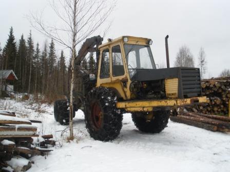 metsä traktori projekti
valmet joku ja vuosi on 74. peräpää vaihdettu ja kuormaaja
Avainsanat: metsäkone