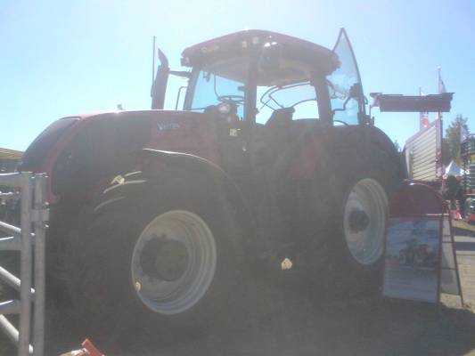 valtra s352 OKRA 2010
Avainsanat: valsu