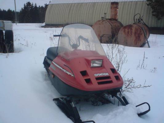 siinä mun oma moottorikelkka ski-doo safari 220cc
Avainsanat: moottorikelkat ja mönkijät