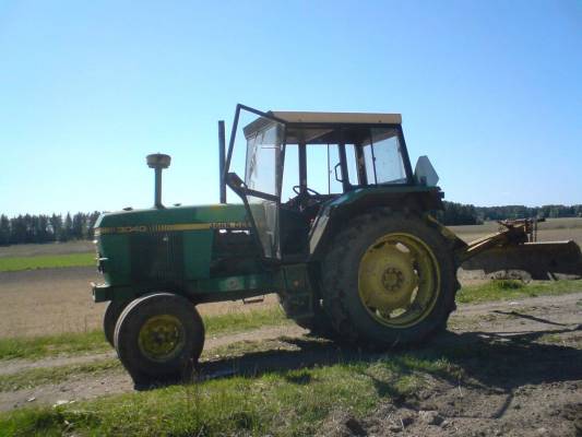 john deere3040
olin tasottelmas tolla
Avainsanat: traktorit ja koneet