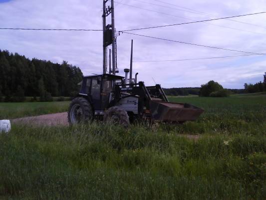 valmet 905T
kävin kattomas onks tähkät tullu jo esille :D
Avainsanat: valmet 905