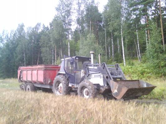 Teko ja Valmet
Maan ajos. Ja pehmeetä oli.
Avainsanat: valmet teko maansiirto