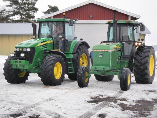 john deere 7720+4640
Jontikat kevät töitä odottelemaan.
Avainsanat: john deere