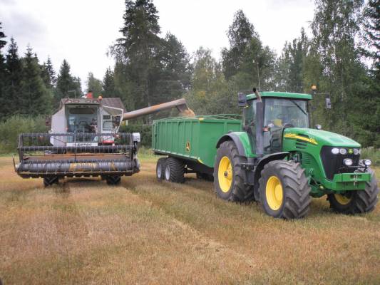 john deere 7720+ sampo +21 m3 rattaat
Kauran puinnit
Avainsanat: john deere