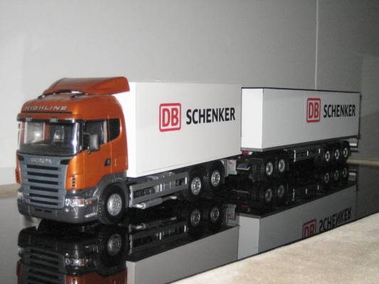 Scania R 620
Schenkerin täysperävaunu
Avainsanat: emek pienoismalli