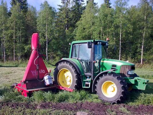 Rehunteko 2009
JD 6430 ja Varsta 1500
Avainsanat: JD Varsta