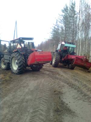 valmet 655 ja 6400
penkkoja levittelemässä

