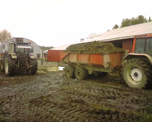 Valmet 655 ja valmet 6400 ja teko 12
lannan ajua

