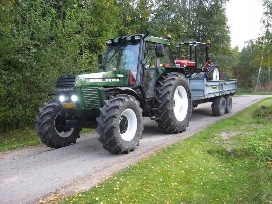 Ursus 1224 turbo ja Massey-Ferguson 35
Pikku fergun vienti perinne päiville.
Avainsanat: ursus massey-ferguson