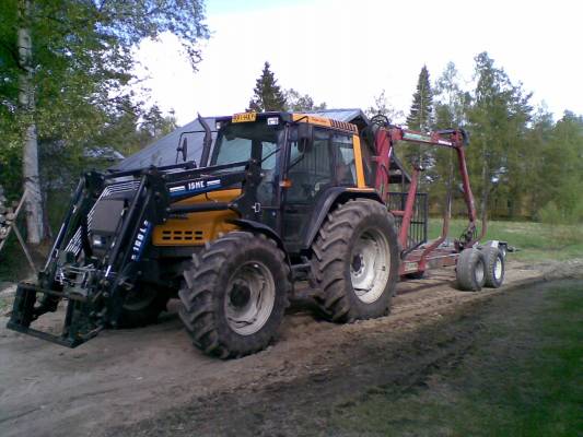 Valtra 6300
Metsäyhdistelmä
Avainsanat: Valtra 6300