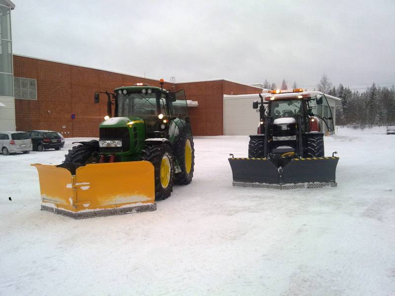 JD 7530 ja puma 180cvx
cittarin pihan putsauksen jälkeinen tauko
Avainsanat: JD john deere puma cvx case ih caseih