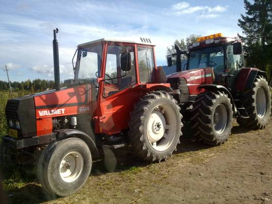 valmet 604 & case ih mx120
kaveri halus vertailla :D
Avainsanat: valmet 604 case caseih