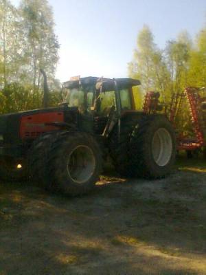 valtra 8750 ja väderstad
