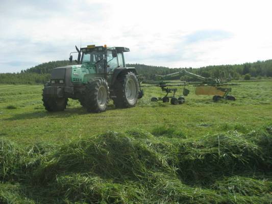 Valmet 8400 & Kronen karhotin
Avainsanat: valmet 8400 krone karhotin