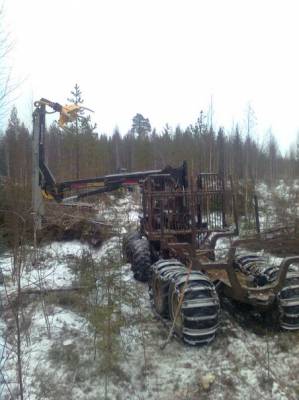 Valmet 840
Nostosylinterin korvakko sano sopimuksen irti 
