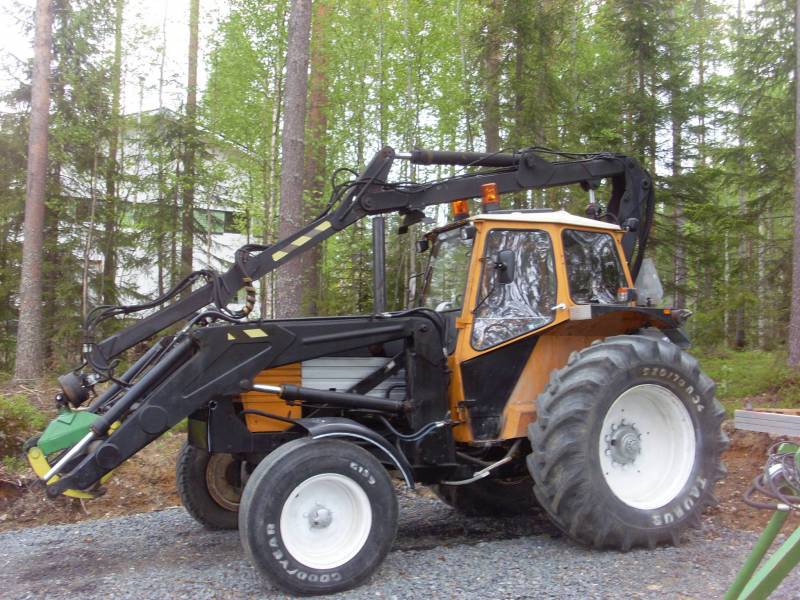 valmet 1102
ei voima lopu :)
