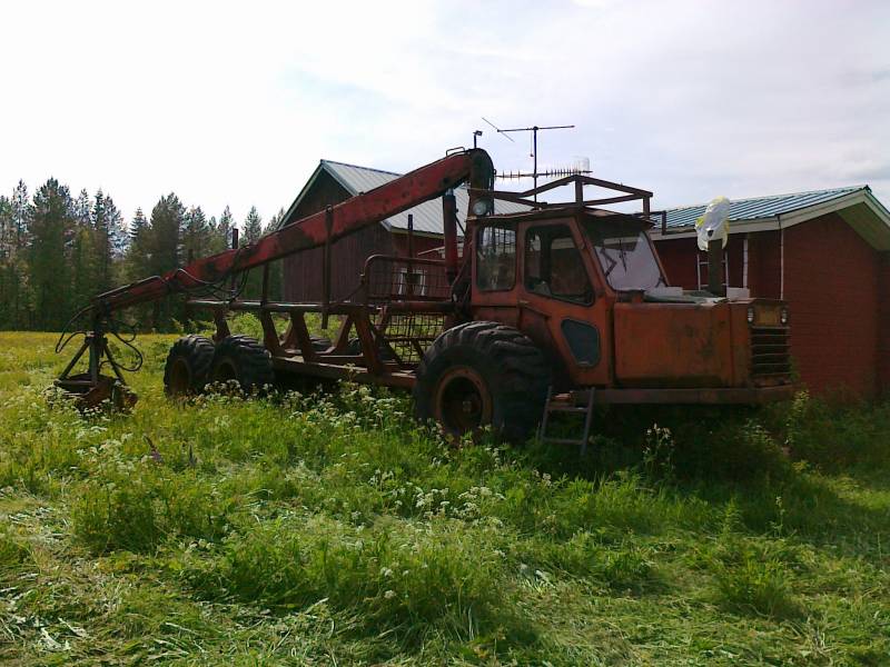 kockum
sukulais miehen pihakone kokkumi mallia en muista. alkuperäinen puomi vaihdettu vähän jämäkämpään.
Avainsanat: kockum metsäkone