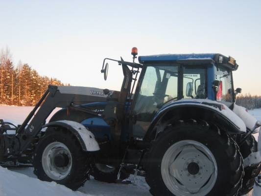 VALTRA T151
Avainsanat: VALTRA T151