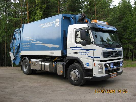 Volvo FM300
Volvo vaihtolava-/ pakkariauto
Avainsanat: Volvo FM300