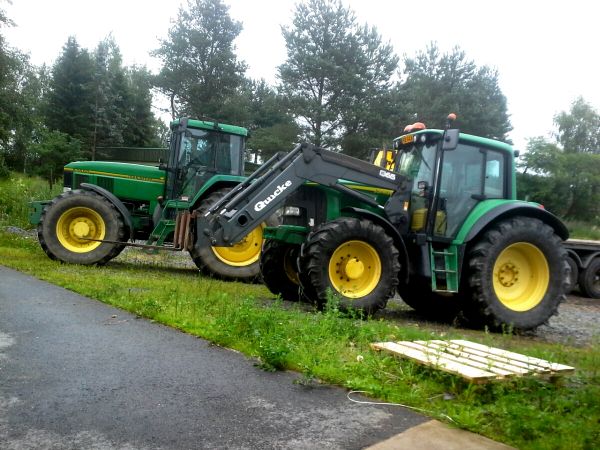 John Deere 7600 ja 6620
Nothing runs like a Deere.
Avainsanat: John Deere 7600 6620 Guicke