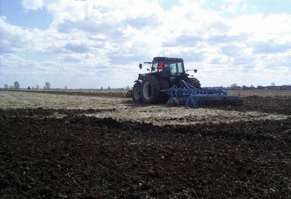 Valtra 6850 HTT
Valtra 6850 ja Lemken 3m
Avainsanat: Valtra 6850 Lemken