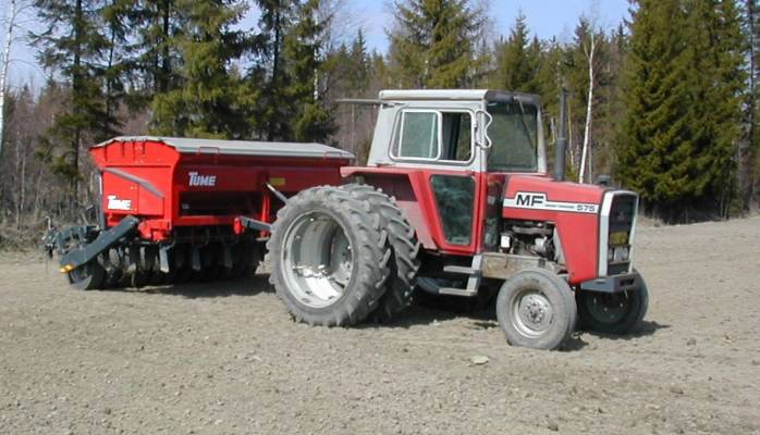 MF575+Tume JC3000
Kylvöyhdistelmä 2003-2008
MF575+Tume JC3000

