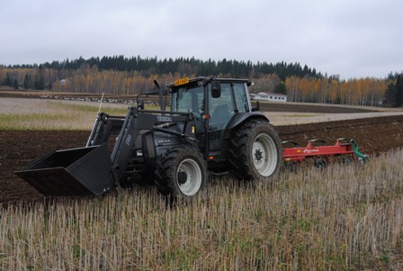 Valtra a95 ja Kverneland AB85
Syyskyntöjä
