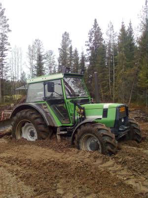 deutz farh vuosimallia nakki ja sämpylä
oli pikkusen upoksissa
Avainsanat: deutsi