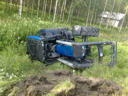 nurin
viime kesänä poijjaat suoralla tiellä pistivät valmetin lepo asentoon kulku suuntaansa nähden vasemalle puolelle tietä, 
alkoholilla osuutta asiaan
