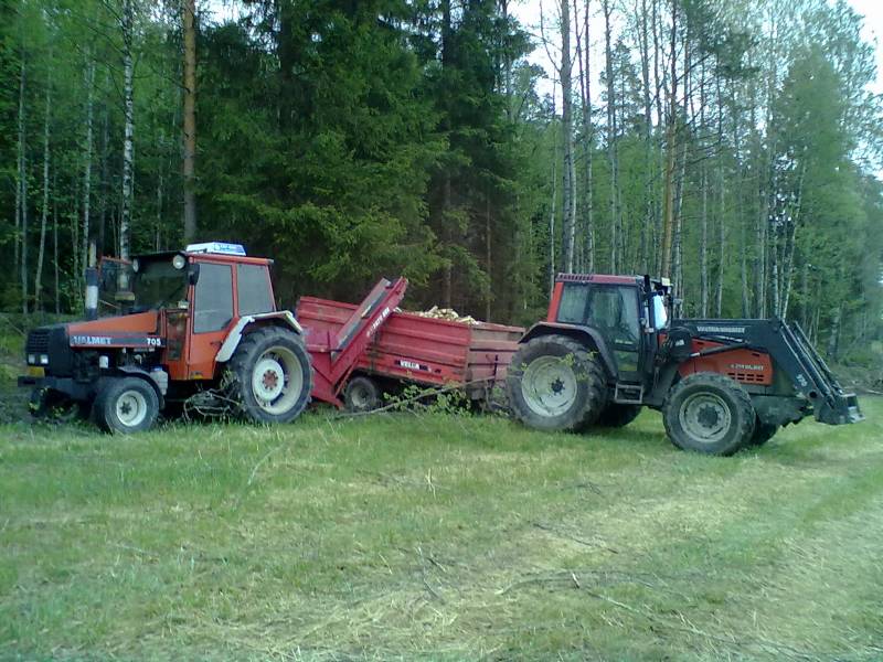 Halkohommia
Valmet 705, Patu, Velsa 85 ja Valtra Valmet
Avainsanat: Valmet patu velsa valtra